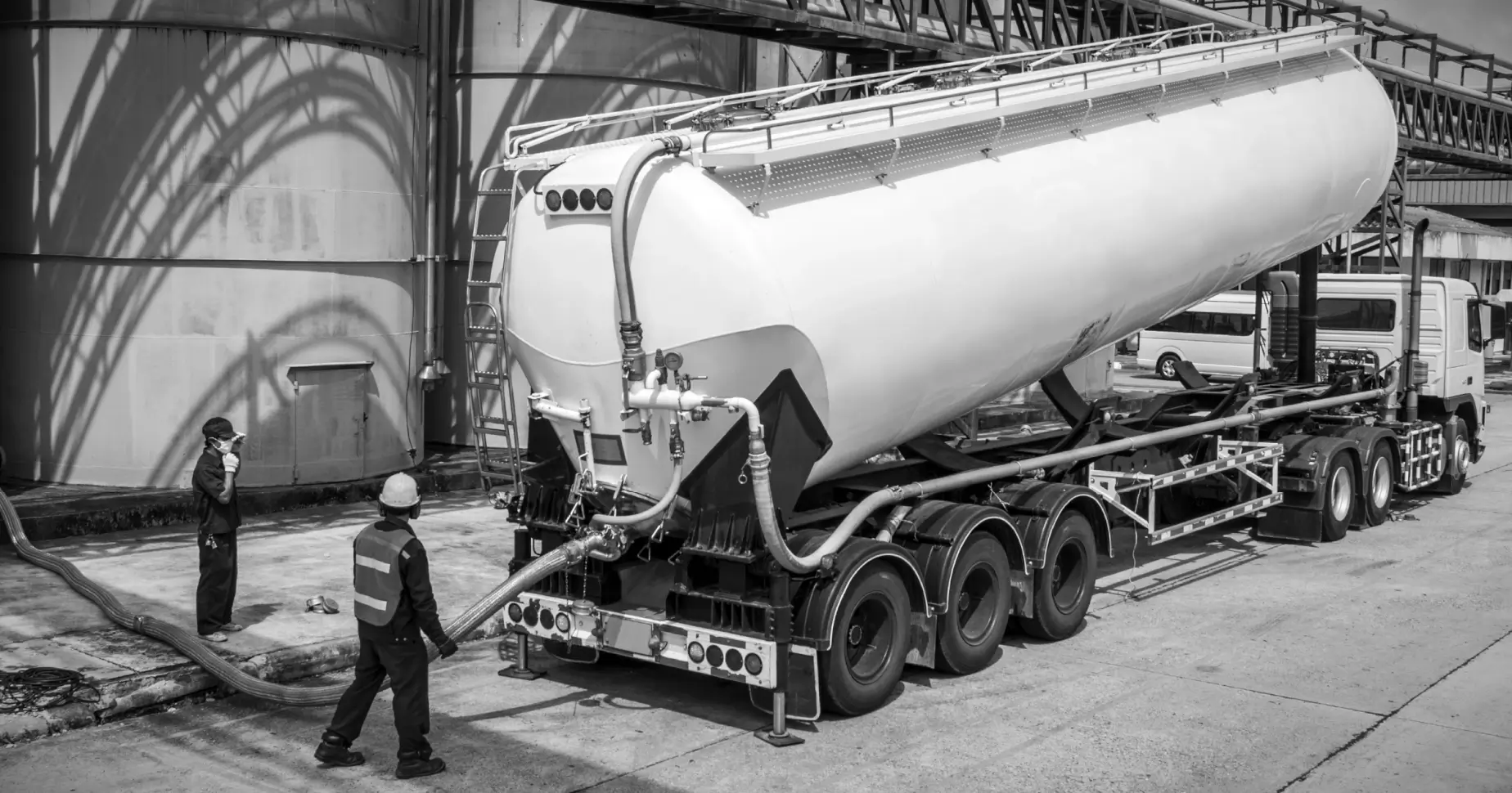 FL-Blog-FeatureImage-Diesel Refueling Safety Bulletin 2025 Updated-bw - Fuel Logic Diesel Refueling